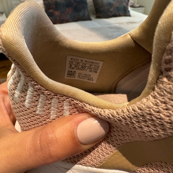 Adidas Swift Running Shoe (Like New) - Picture 6 of 6